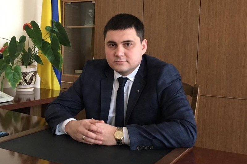 Військовослужбовець з Хмельницького задекларував значну готівку в доларах та євро