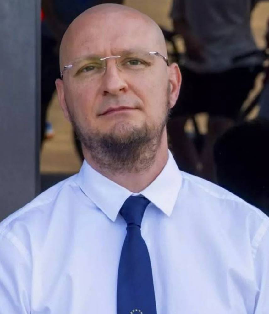У Миколаєві дружина депутата Капацини намагається відсудити в нього майно, якого немає у деклараціях  