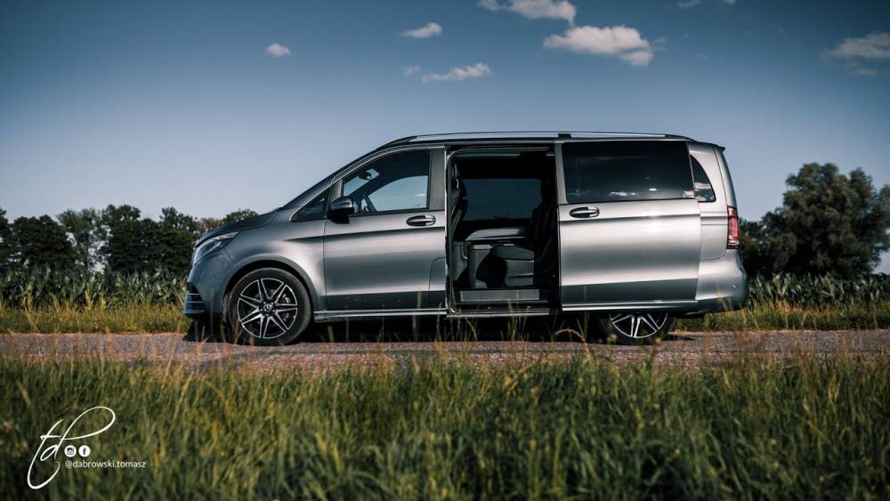 Мільйонер з НАВС Мінченко купив черговий Mercedes-Benz за заниженою вартістю