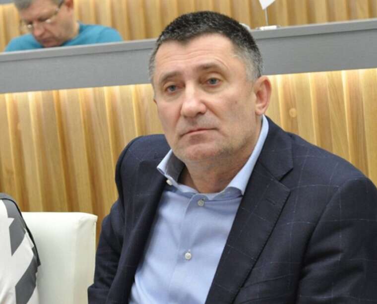Обвинувачений у корупції депутат Бєлашов через суд розірвав шлюб з дружиною  