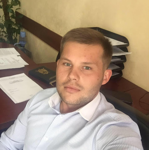 У Дніпрі заступник керівника окружної прокуратури Мазниця за рік змінив дві BMW  